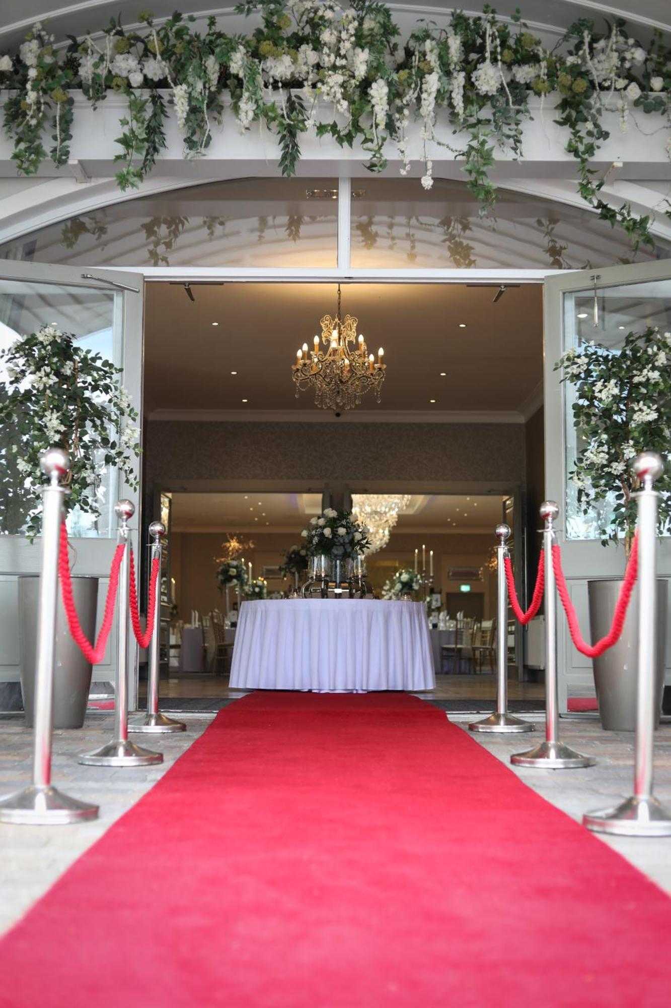 Killarney Oaks Hotel Exterior photo