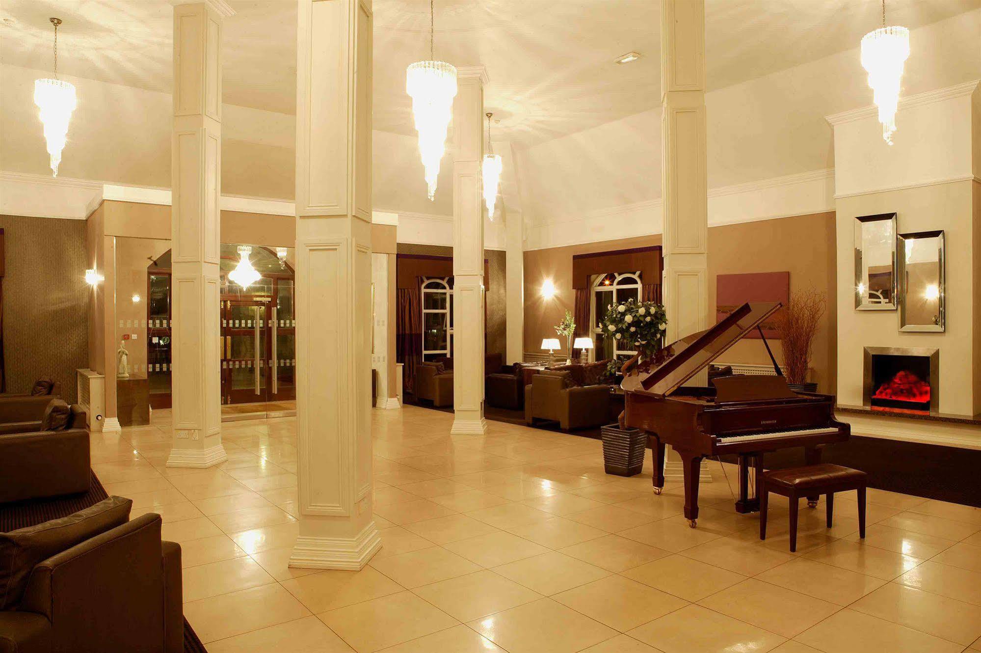 Killarney Oaks Hotel Interior photo