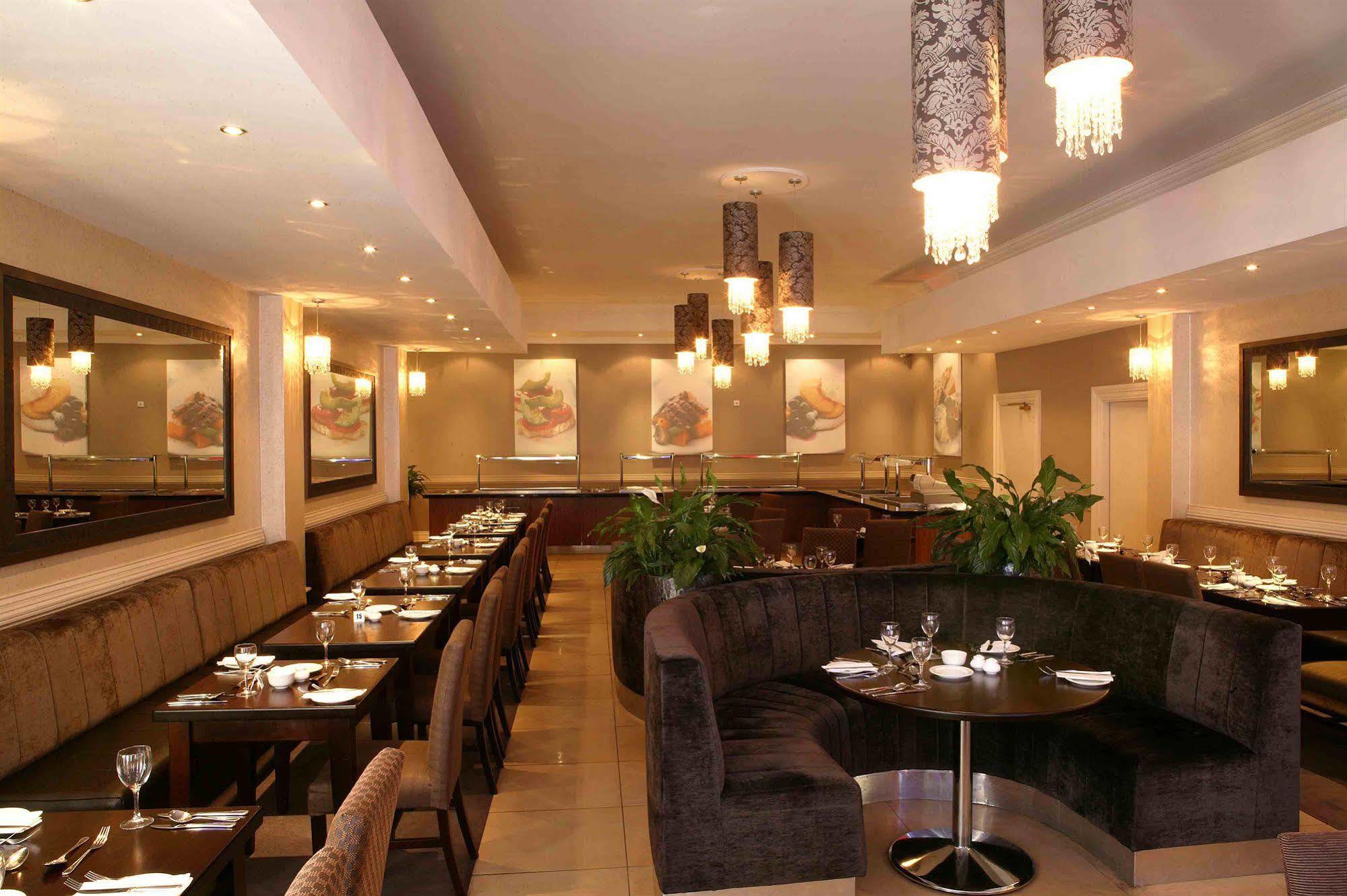 Killarney Oaks Hotel Restaurant photo